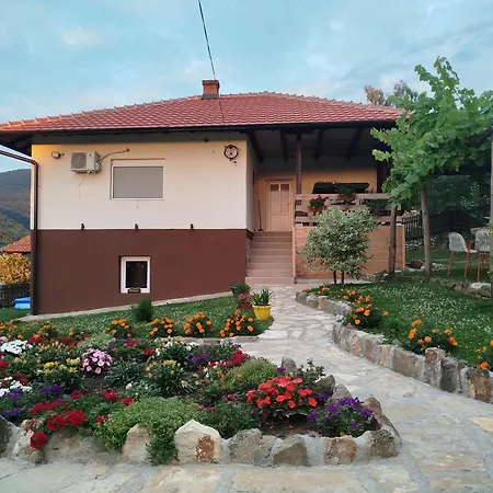 Apartment Ruzina Staza *
